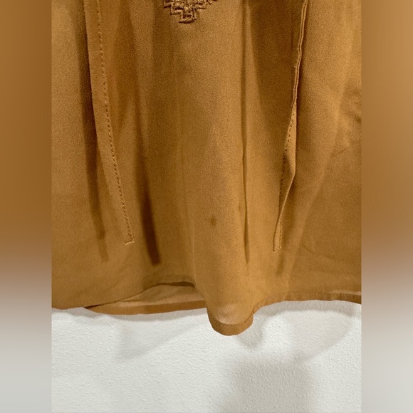 Old Navy tan blouse, size small petite - Picture 3 of 4